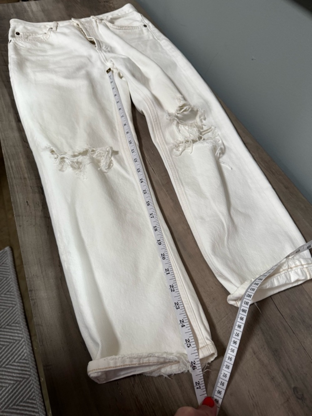 Agolde Off White Riley Distressed Cropped Jeans - Picture 11 of 11
